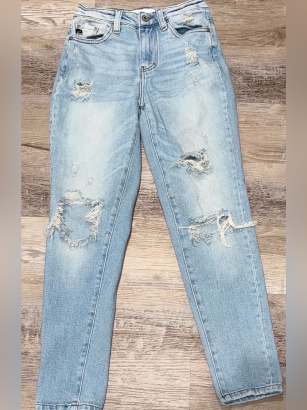 KanCan Distressed Jeans Size 24X28